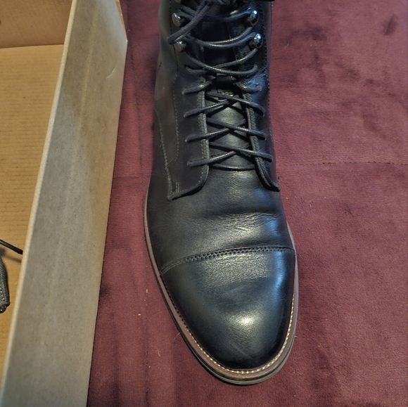 Mens size 9 Steve Madden Daylon Black Zip up Leather Boots - Picture 2 of 5